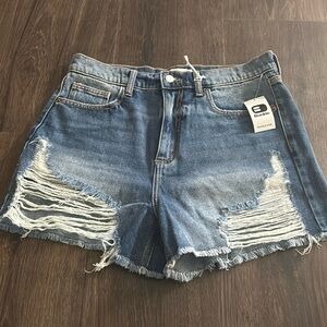 Cello (From Buckle) Jean shorts NWT
